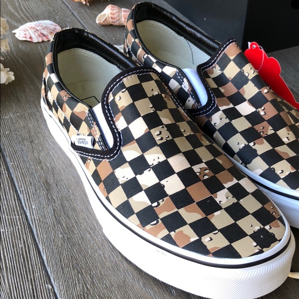 🌴🌼VANS- CHECKER BOARD SLIP ON’S🌼🌴 - Picture 6 of 7
